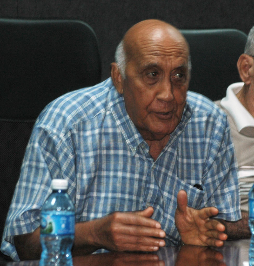 Los Moncadistas y expedicionarios del Granma dialogaron con trabajadores y dirigentes del Ministerio de Industrias. Foto: César A. Rodríguez