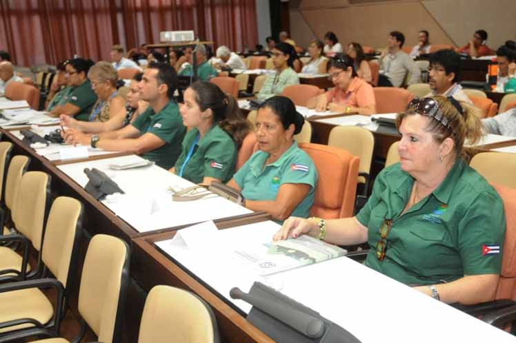 Mujer y medio ambiente en Convención Internacional