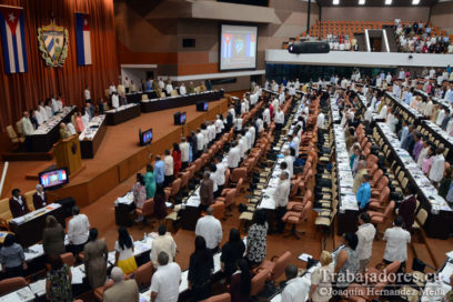 Diputados debaten sobre empresas irrentables y pérdidas de frutas