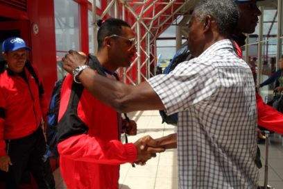 Recibe vicepresidente primero del INDER a Domadores de Cuba