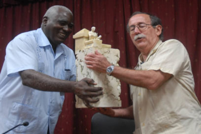 Premian al hotel Saratoga y al Centro de Inmunología Molecular