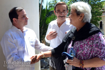 Visita Virginia Dandan la sede del Instituto Cubano de Amistad con los Pueblos