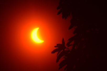 Eclipse total de sol en la cámara de Trabajadores