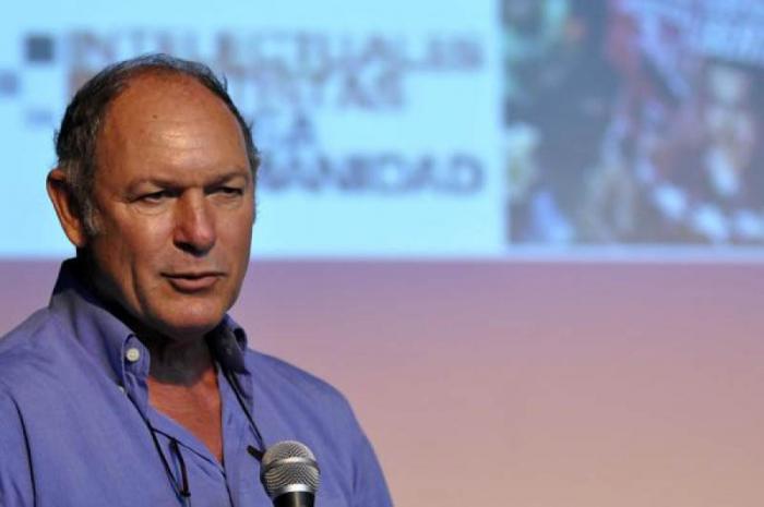 Alberto Juantorena, bicampeón olímpico de atletismo anda por estos dias entre ippones.