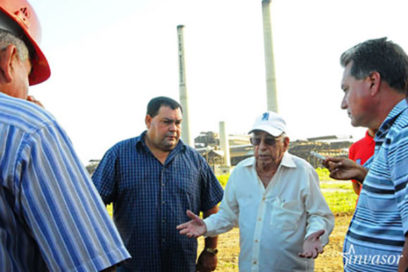 Visita Machado Ventura bioeléctrica en Ciro Redondo