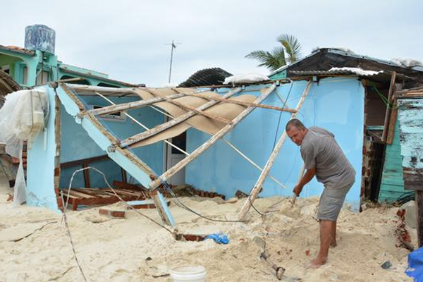 Afectaciones provocadas en la base habitacional de la provincia, tras el paso del Huracán Irma, en Camagüey, Cuba, el 9 de septiembre de 2017. Foto: Rodolfo Blanco Cué