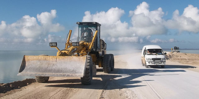 El pedraplén abre sus puertas a restauradores del polo turístico avileño. Foto: José Luis Martínez Alejo