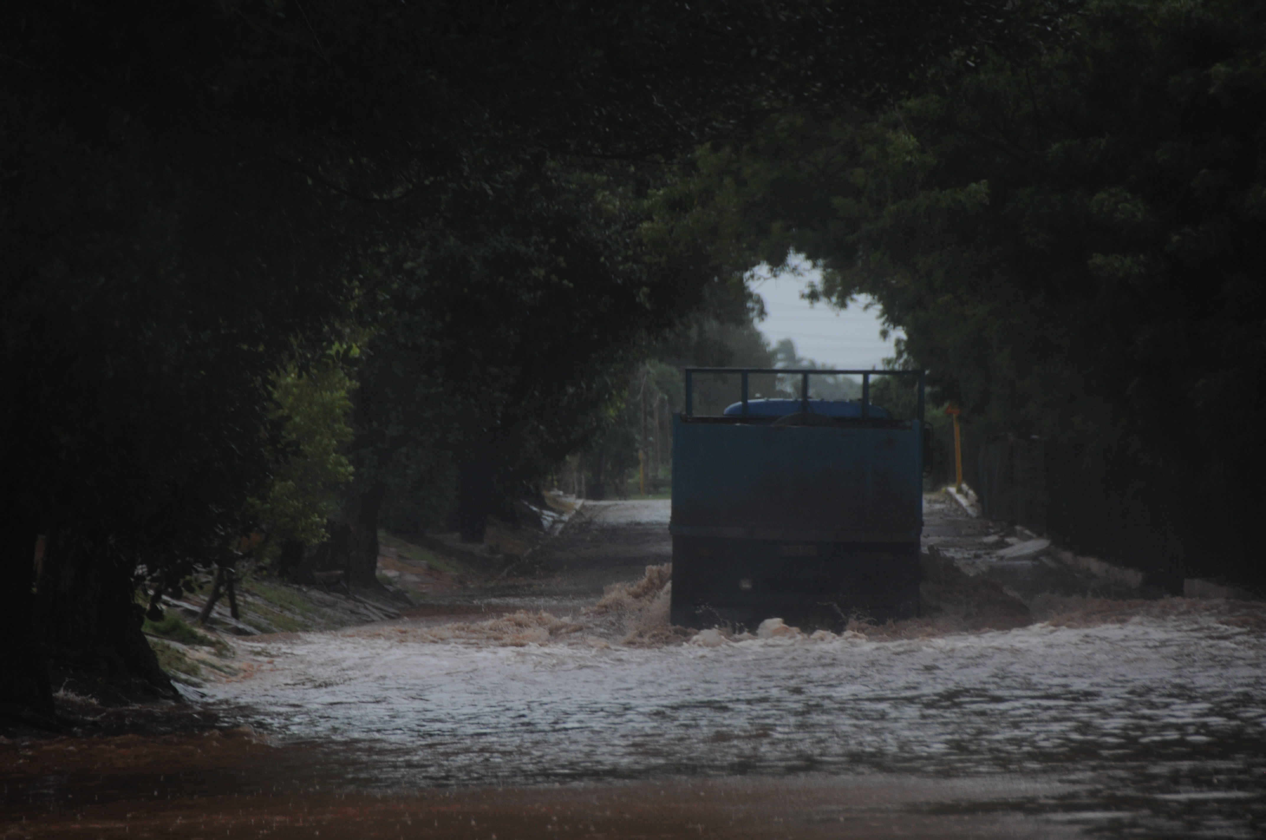 Algunas zonas bajas de la comunidad de Brasil en Esmeralda presentan pequeñas inundaciones. Foto: Orlando Durán Hernández
