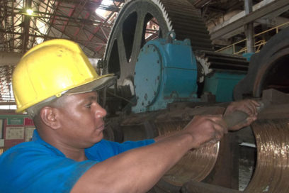 Un extra por el Che desde las industrias que fundó