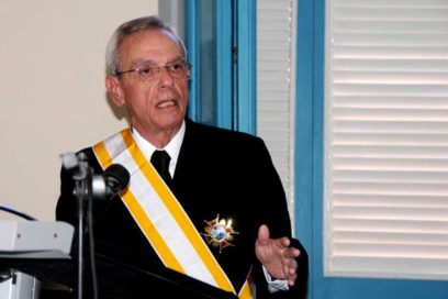 Recibió Eusebio Leal la Gran Cruz de la Orden Isabel la Católica