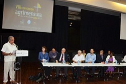 Solidaridad con afectados por terremotos y huracanes