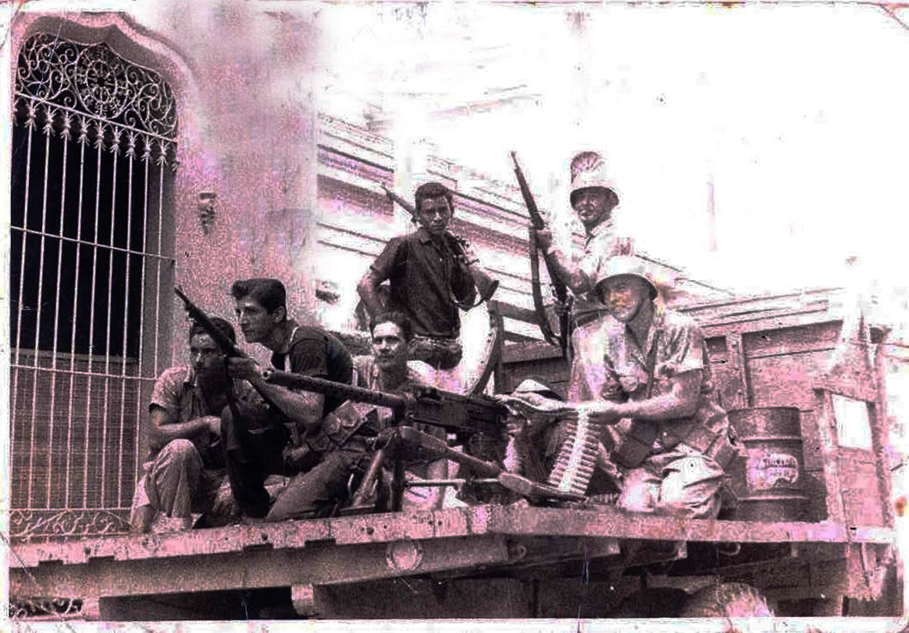 Foto tomada el 5 de Septiembre de 1957 a un grupo de combatientes que participaron en el Levantamiento Popular Armado de Cienfuegos. Foto: Jorge García