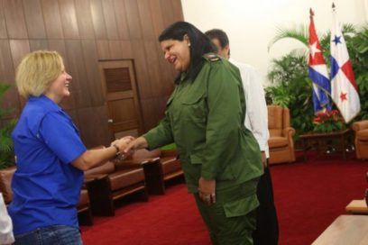 Mercedes López Acea recibe a primera dama panameña