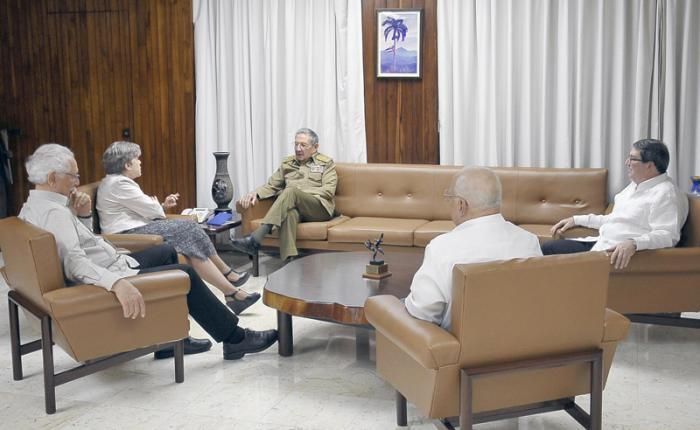 Raúl Castro y Alicia Bárcenas, La Habana, 5 de octubre de 2017. Foto. Granma