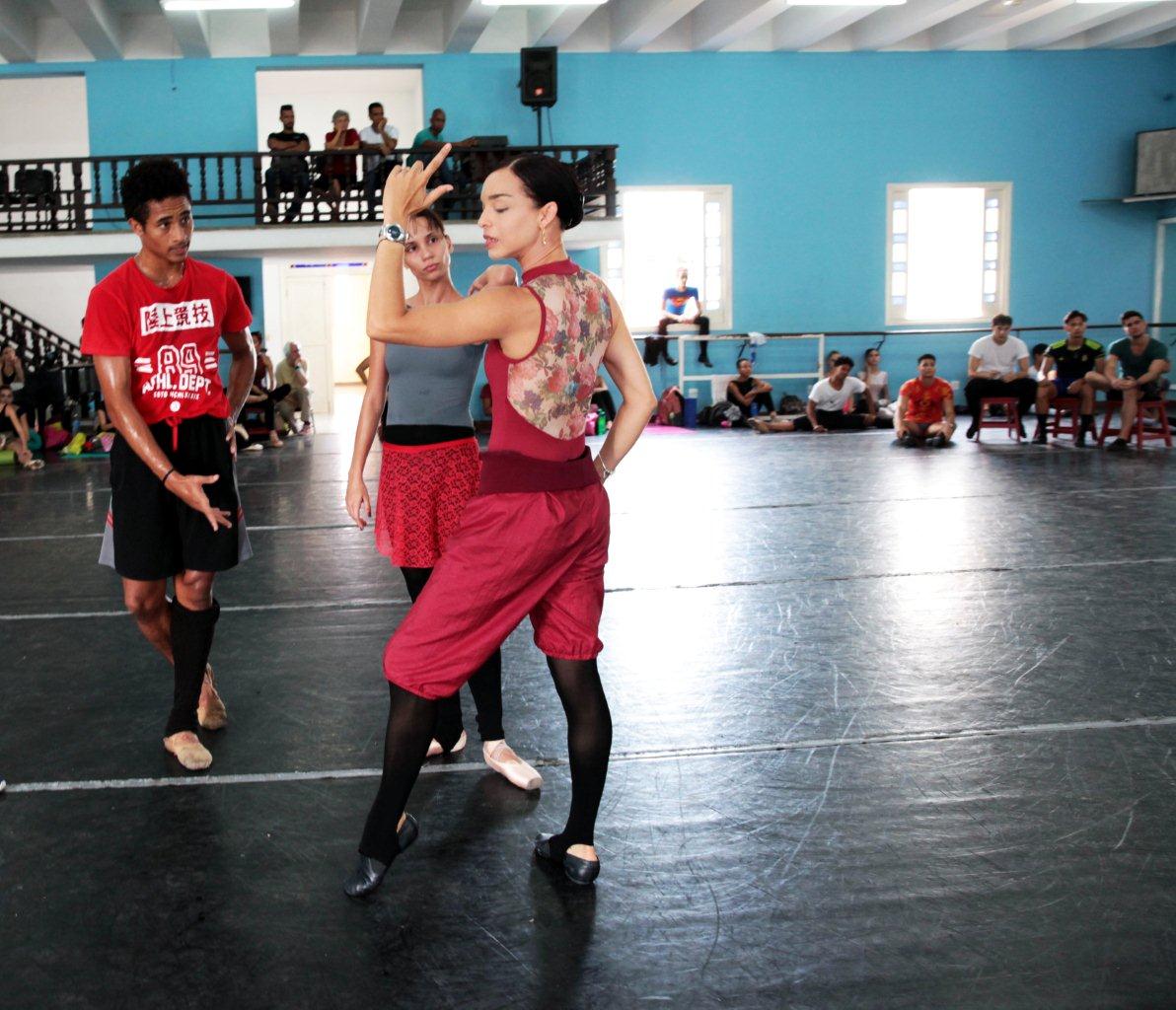 La primera bailarina Viengsay Valdés en un ensayo del ballet Carmen. Foto: Nancy Reyes