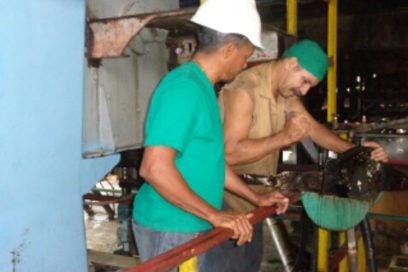 Dedican azucareros su día al Che