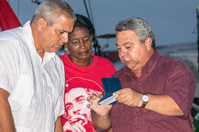 Trabajadores de industrias pinareñas recuerdan al Guerrillero Heroico