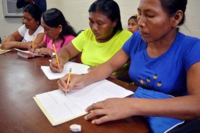 Alfabetizados con el método cubano Yo sí puedo más de mil 760 panameños en los últimos cuatro meses