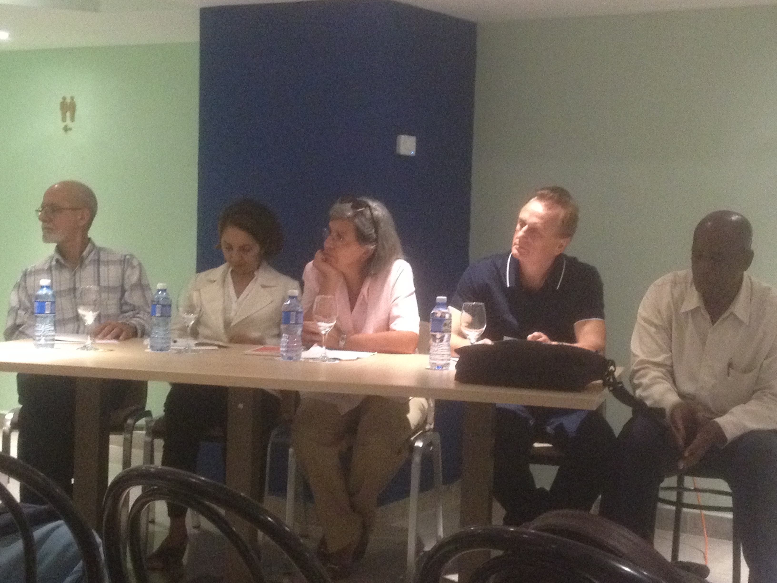 De-izquierda-a-derecha-los-investigadores-Duharte-Pérez-Alfonso-Tereschuck-y-Cruz