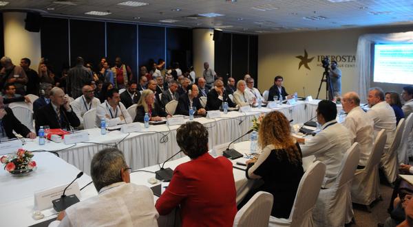 Sesiona en La Habana, Cuba, Simposio bilateral de la Industria de Cruceros, con sede en el Hotel Parque Central. Foto: Omara García Mederos