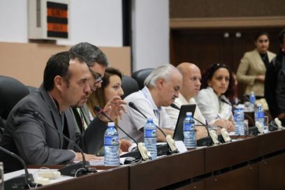 Formar profesionales que respondan al mercado laboral