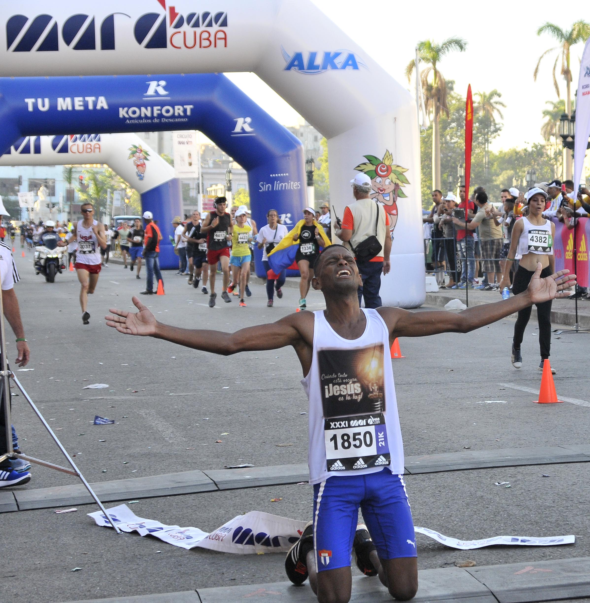 Richer Pérez, monarca por séptima ocasión consecutiva de la media maratón en Marabana. Foto: José Raúl Rodríguez Robleda