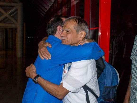 Llega a Cuba el héroe puertorriqueño Oscar López Rivera. Foto: Orlando Perera.