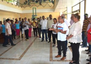 Oscar López Rivera fue recibido en la sede de la Asamblea provincial del Poder Popular de Guantánamo. Foto: Rodny Alcolea