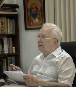 El Dr. Armando Hart Dávalos, Presidente de la Oficina del Programa Martiano, durante una entrevista en su despacho en la Oficina del Programa Martiano. Foto: Reno Massola