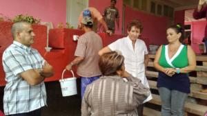 “Hay que reconocer la labor de estos constructores y trabajadores del sector”, aseveró Velázquez Cobiella. Foto: Lisyen Halles Ravelo