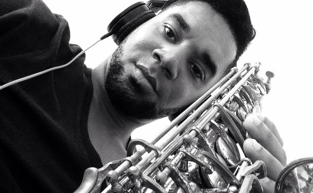 El reconocido cantautor Raúl Torres realizará un concierto titulado Todo mi universo en el teatro Mella, el sábado 18, donde participarán Michel Herrera, Alejandro Meroño y Yanet Valdés. En la imagen el saxofonista Michel Herrera.