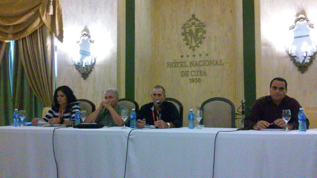 Varias inquietudes fueron respondidas durante el análisis de las insatisfacciones que hoy ciñen el desempeño de los trabajadores pertenecientes al Gedic. Foto: Lianet Suárez Sánchez