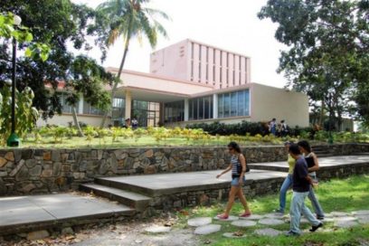Universidad de Las Villas, por un alto estándar del idioma inglés