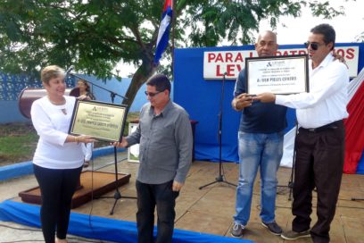 Grupo Empresarial de la Industria Ligera distingue a colectivos laborales de Sancti Spíritus