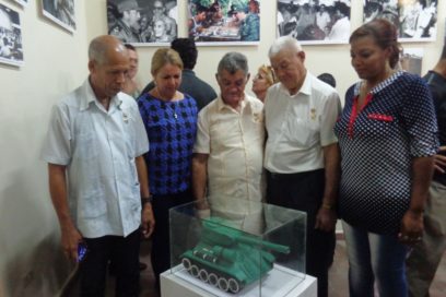 Fidel y los trabajadores en Matanzas