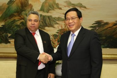 Secretario General del Partido Comunista Chino en Shanghai recibe a delegación partidista cubana