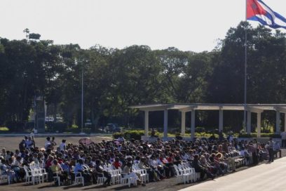 Celebran capitalinos aniversario 59 del triunfo de la Revolución