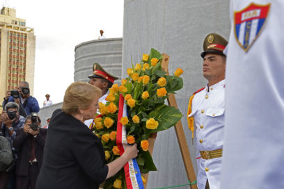 Rinde honores a José Martí presidenta chilena Michelle Bachelet (+ Fotos)