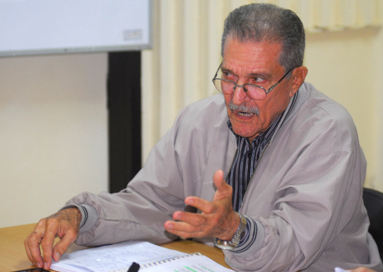 Dr. Hugo Wainstuck Rivas Presidente Jurado, Premio ingeniero civil. UNAICC.<br /> en conferencia de prensa. La Habana 4 de Enero 2018.<br /> Foto Heriberto González Brito
