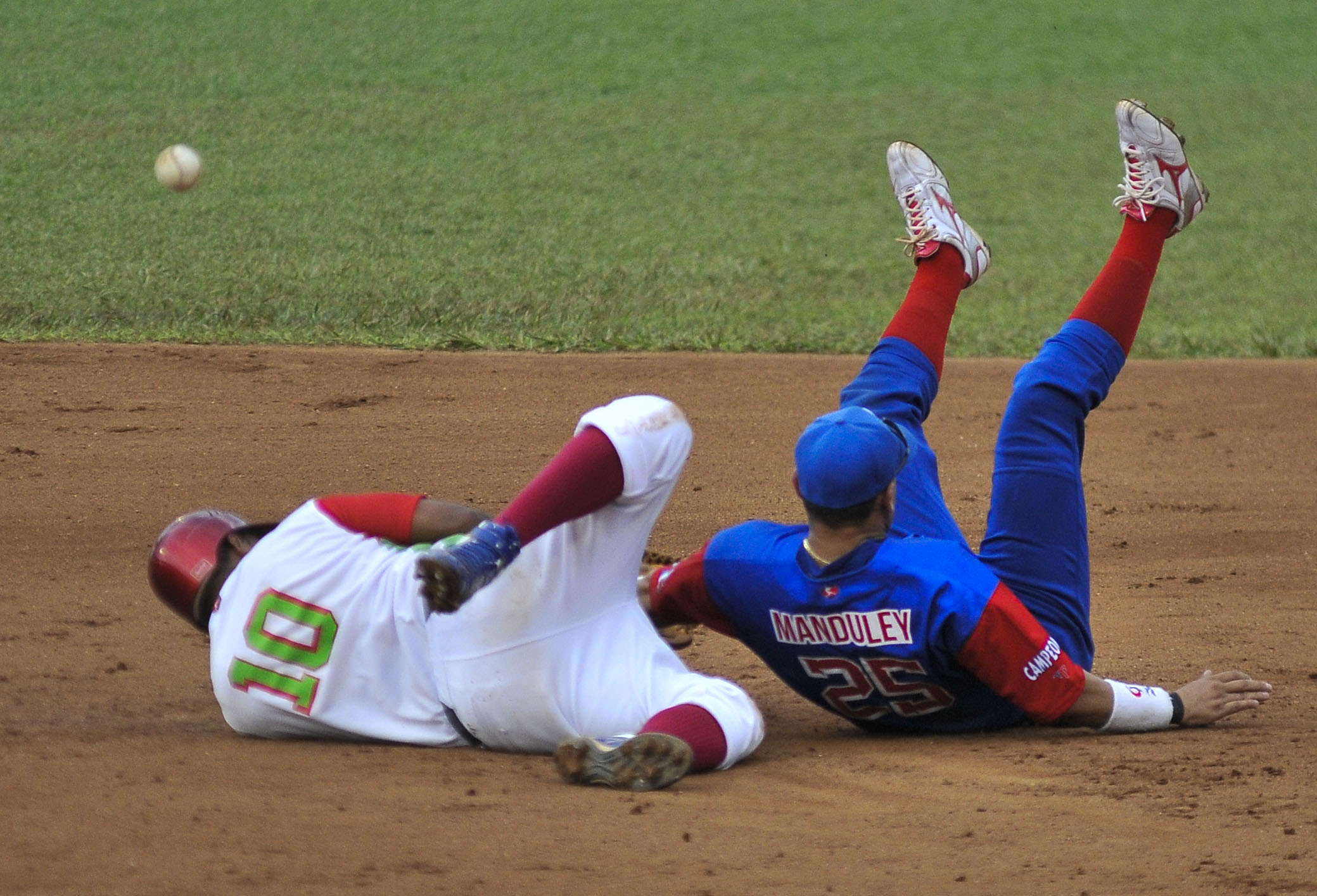 Segundo partido de la final entre Las Tunas y Granma. Foto: José Raúl Rodríguez Robleda.