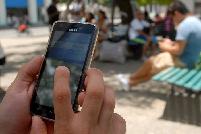 Cuba dispone de más de 500 puntos de acceso públicos para la conexión a internet.