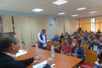 Intercambian trabajadores villaclareños con candidatos a diputados y delegados a la Asamblea Provincial
