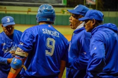 Out 27: La leña ahora la cortó Industriales