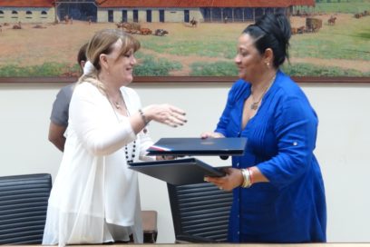 Sindicato y Banco Central firman bases para negociación colectiva hasta 2020