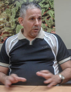 El ingeniero Orlando García Martínez está al frente del mantenimiento industrial. Antes de comenzar aquí en el 2001 yo tenía expepriencia laboral, pero esta labor literalmente "me atrapó".