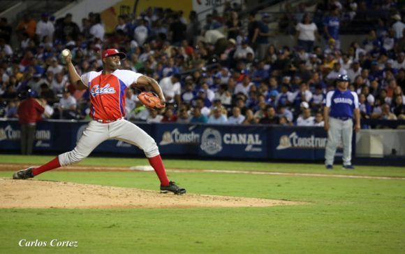 Vladimir Baños frente a Nicaragua. Foto: Carlos Cortez