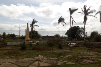 “Dar brillo al mármol de las tumbas y de los mausoleos…”