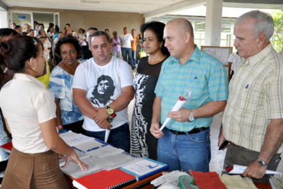 Candidatos en la fábrica