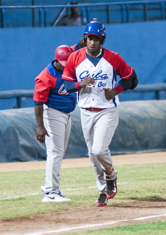 Alexander Ayala jonroneó por Cuba. Foto: José Raúl Rodríguez Robleda