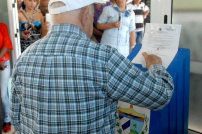 Hay que reforzar el vínculo con las masas